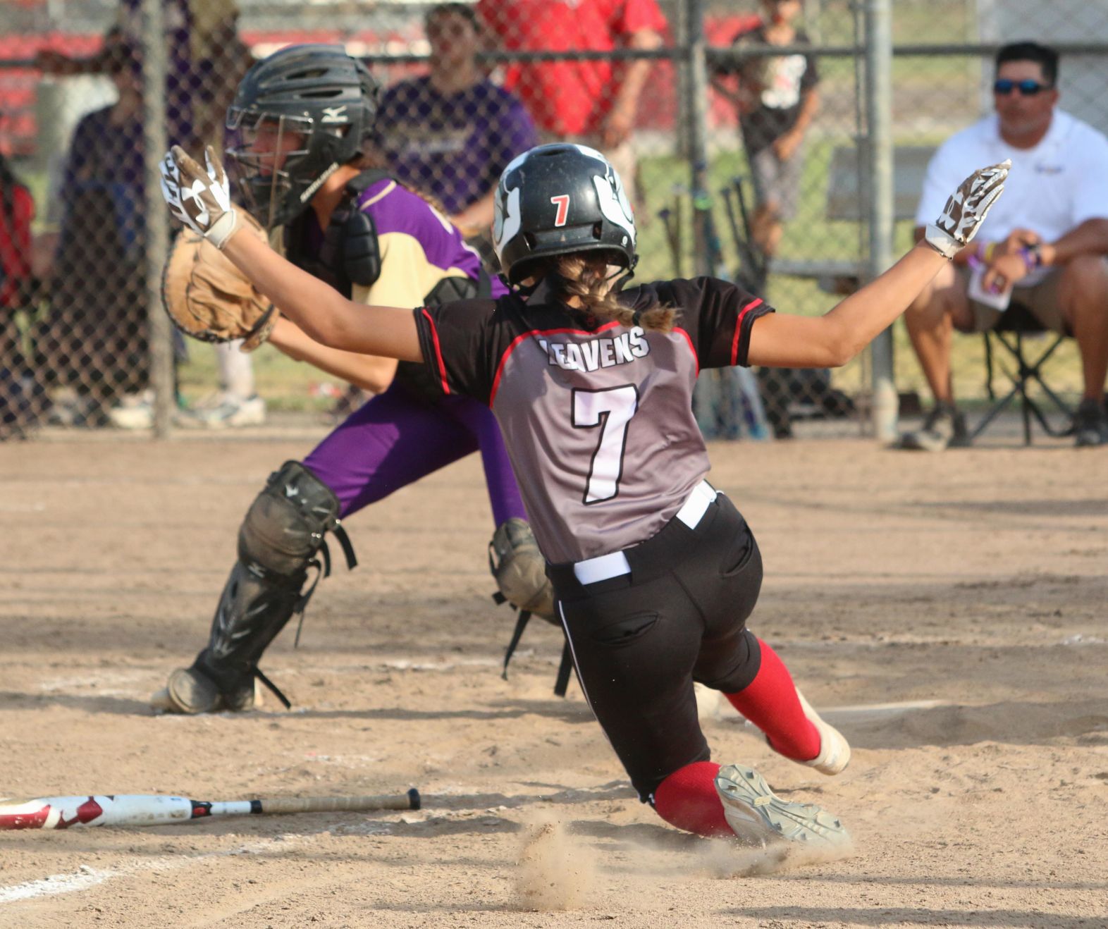 Bullpups use big sixth inning to reach semifinals